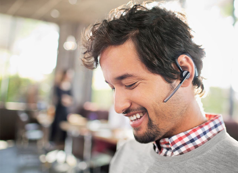 Tai nghe Bluetooth Nhét Tai Plantronics Voyager Legend Tai nghe Bluetooth Nhét Tai Plantronics Voyager Legend